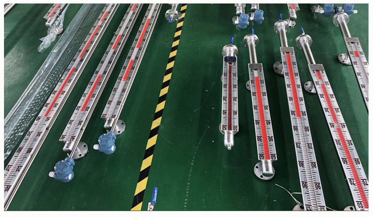 蒸汽夾套磁翻板液位計產品圖